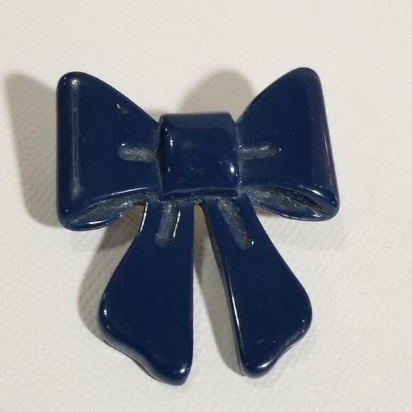 Vintage blue bow brooch (looks green under black light) - Picture 2 of 11